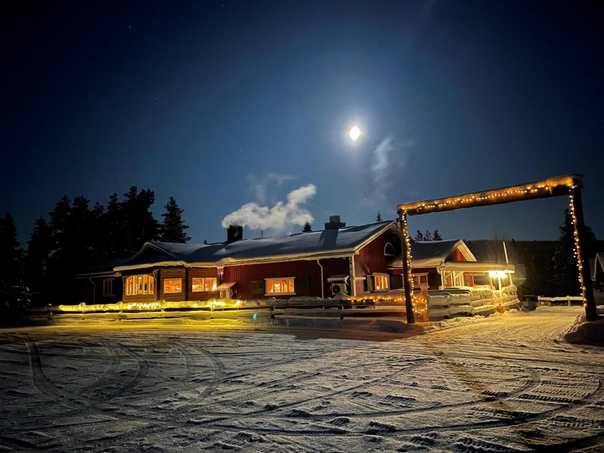 Skogen-Lodge Koskullskulle Exteriér fotografie